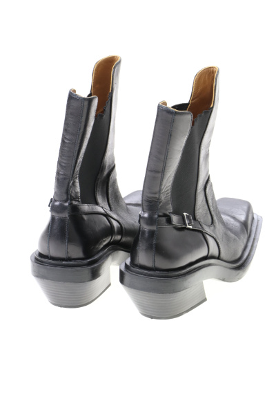 7308 (3) Zara